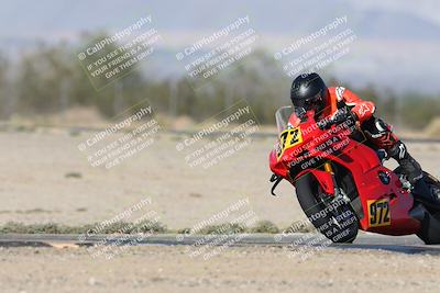 media/Nov-16-2025-Race Pace (Sun) [[8c5fa54630]]/Verified Riders/2-Turn 7 (945am)/